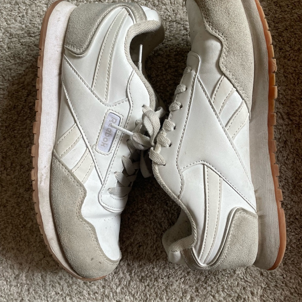 Reebok women’s White and Gray Sneakers